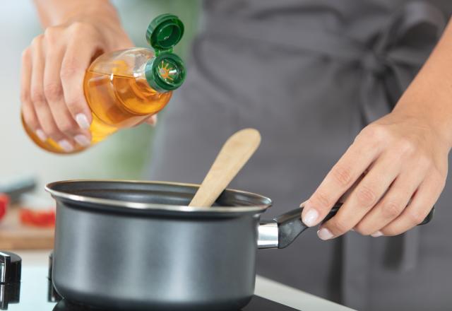 L’utilité cachée de la languette sur les bouteilles d’huile : ne la jetez plus !