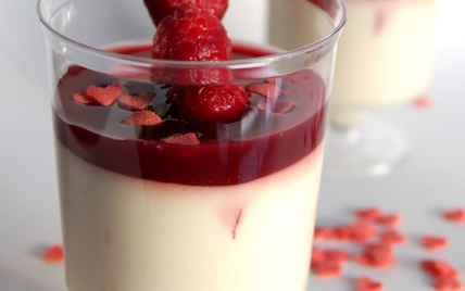 Verrines panna cotta fruitée