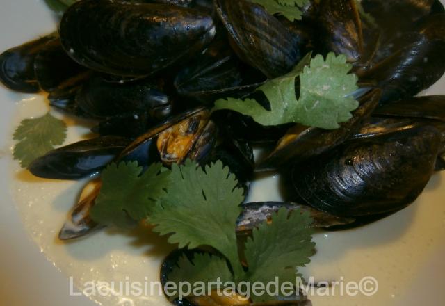 Moules au lait de coco et safran