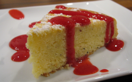 Gâteau aérien au citron-pavot et son coulis de framboises