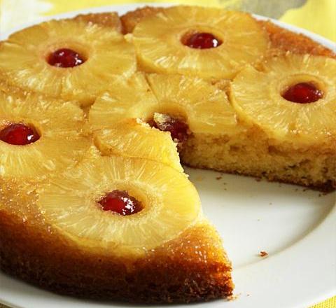 Gâteau renversé à l'ananas classique