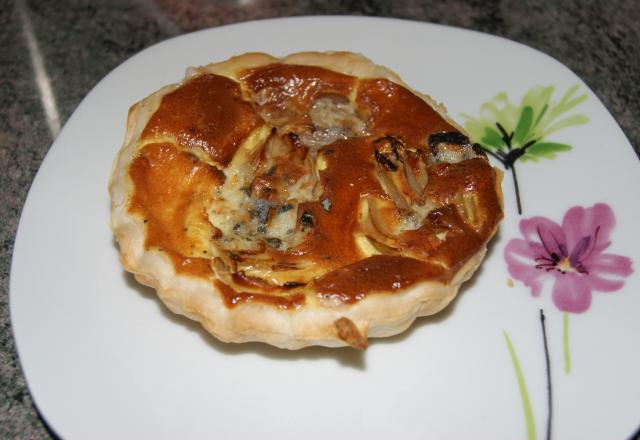 Tartelettes au roquefort et échalotes