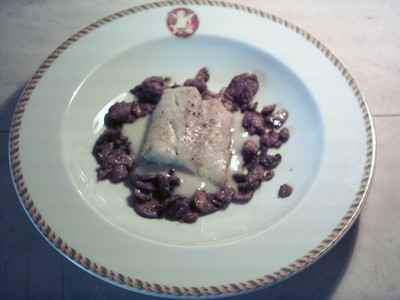 Cabillaud poêlé,champignons en persillade aux amandes, sauce blanche