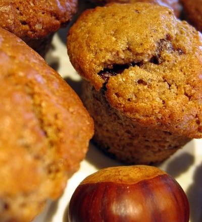 Muffins à la farine de châtaigne, au chocolat et à la fève tonka