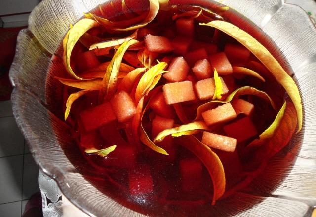 Vin aux feuilles de pêcher