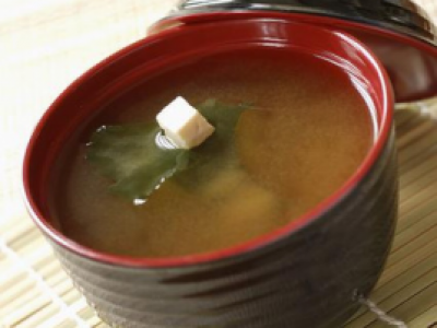 Bouillon de bœuf en infusion de sauge