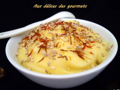 Purée de pommes de terre au safran et sésame