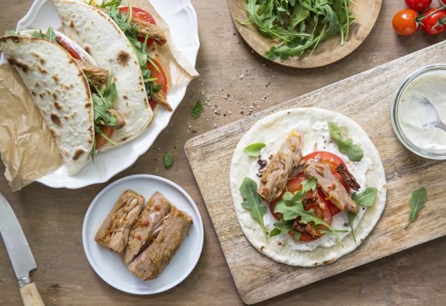 Piadine aux filets de thon marinés à la tomate séchée