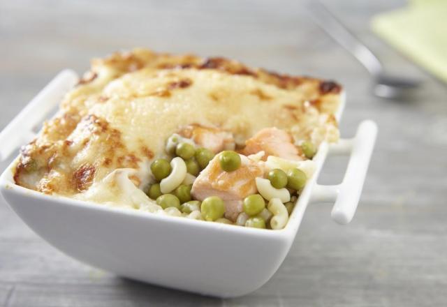 Coquillettes aux petits pois et saumon gratinées