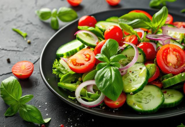 Tomate et concombre : pourquoi vous ne devriez pas associer ces deux aliments ensemble ?