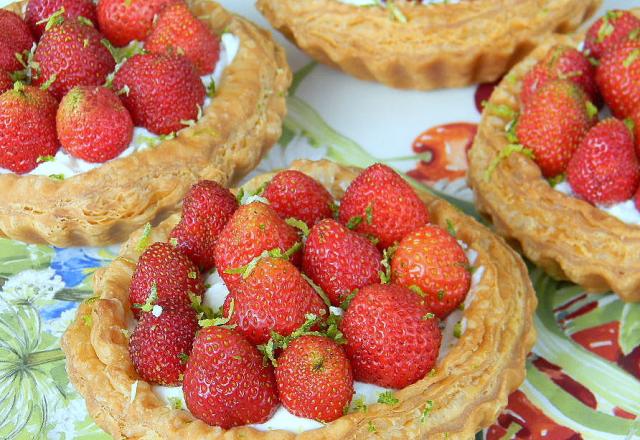 Tartelettes aux fraises et mascarpone au citron vert