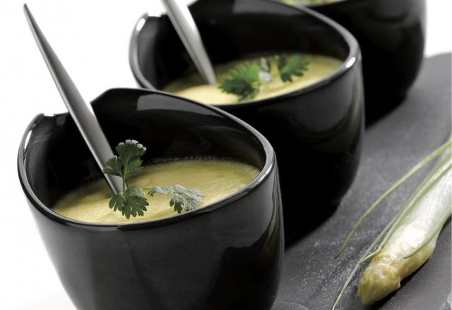 Verrine de mousse aux asperges