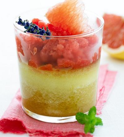 Verrine d'amandes et pamplemousse de Floride, granité fraise