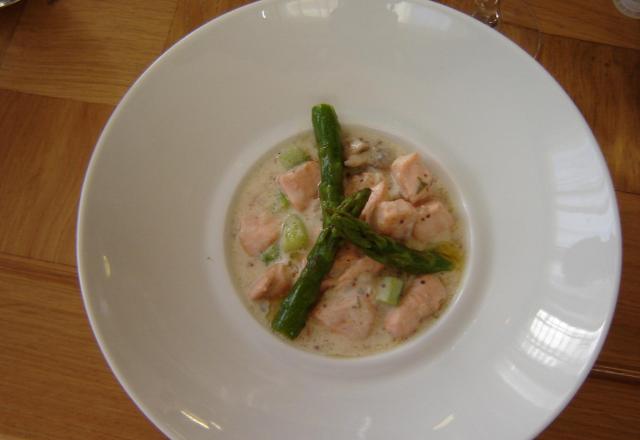 Blanquette de saumon aux asperges fraîches