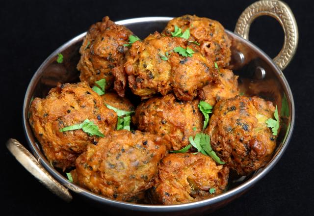 “Voilà de quoi égayer un apéro ! “ : François-Régis Gaudry partage sa recette de pakoras, de délicieux beignets de légumes indiens !