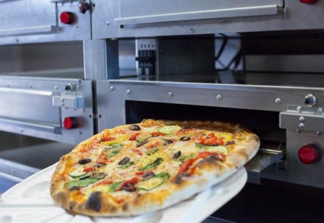 La boîte révolutionnaire qui empêche la pizza de devenir molle