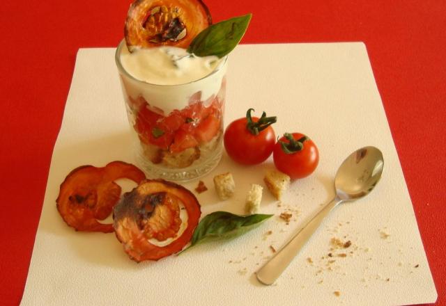 Tiramisu de tomates, crème de basilic et lard fumé