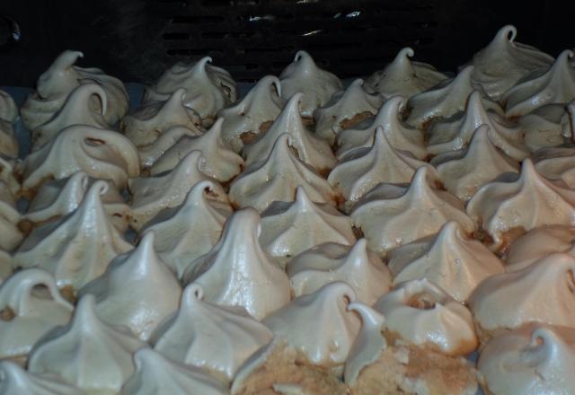 Les meringues, gâteau