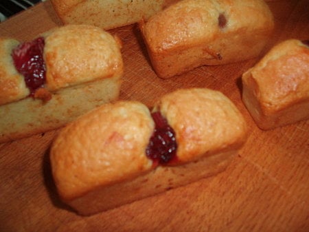 Mini-cakes aux cerises et fève tonka