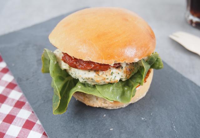 Burger de dinde à la ricotta et sa sauce tartare noisette