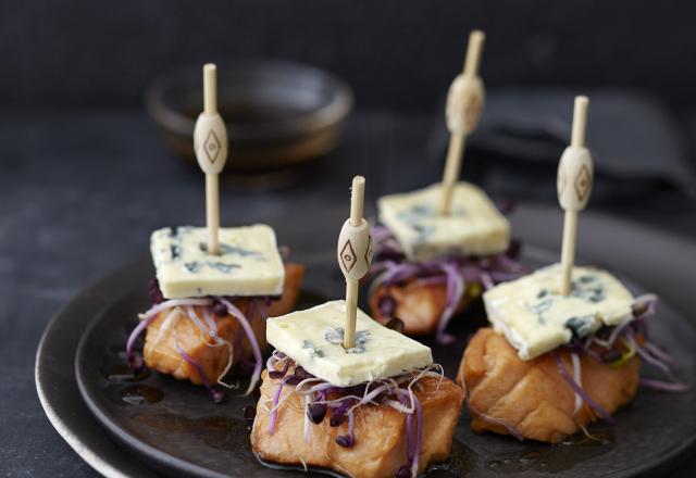 Bouchées de saumon confit au soja, Bresse Bleu et pousse de radis