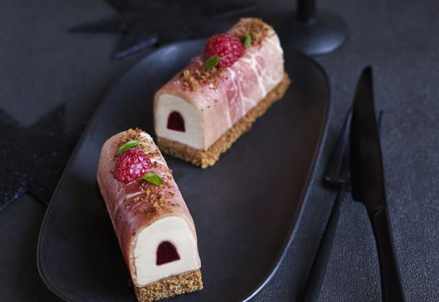 Bûche de Noël au foie gras et jambon cru