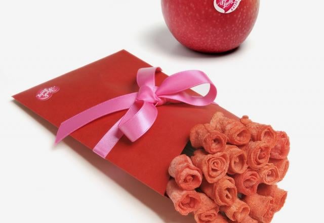 Bouquet de roses aux pommes Pink Lady