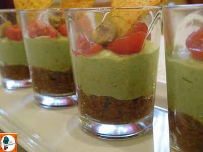 Verrines mousse d'asperges sur tapenade rouge