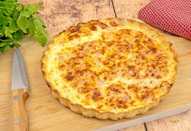 Cette recette de quiche lorraine ultra simple et bien meilleure que celle que vous achetez