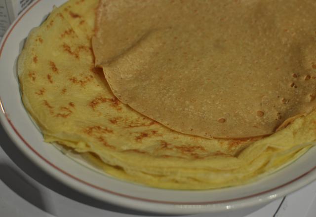 Crêpes à l'épeautre et lait d'amande