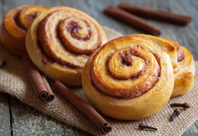 Envie de délicieux cinnamon rolls en attendant Noël ? Avec notre recette, vous allez vous régaler !