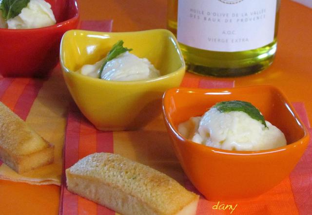 Glace et financiers à la menthe et à l'huile d'olive des baux de Provence