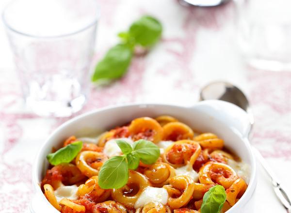 Cappelletti Garofalo gratinés à la tomate et à la mozzarella