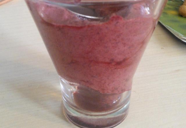 Mousse de fruits rouges aux spéculoos