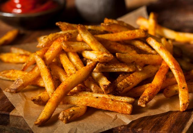 Vous ne devinerez jamais comment sont préparées ces frites et c’est perturbant