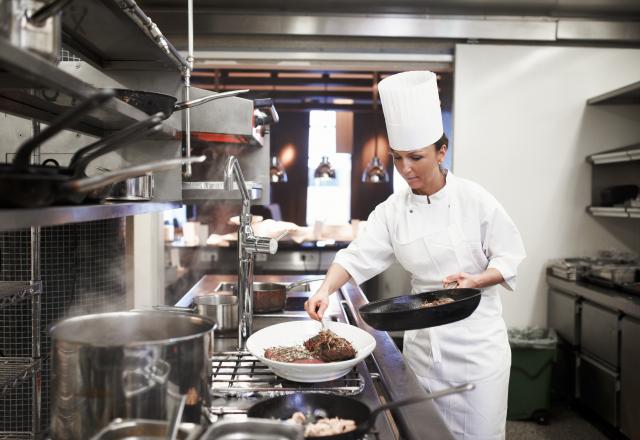 Cette restauratrice porte plainte suite au passage de cauchemar en cuisine