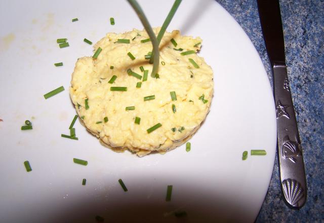 Œufs brouillés aux fines herbes