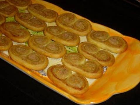 Palmiers feuilletés au jambon et aux olives