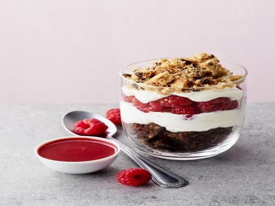 Trifle brownies, cookies et framboise