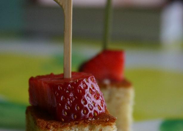 Bouchées au chocolat blanc et aux fraises