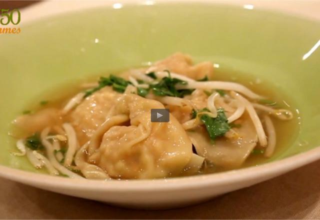 Soupe chinoise aux raviolis