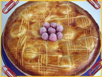 Tourte aux abricots et framboises