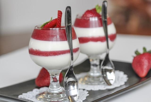 Mousse légère aux fraises façon bavarois