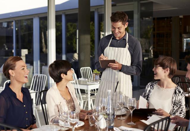 7 choses à ne pas dire ou faire à votre serveur ou serveuse au resto