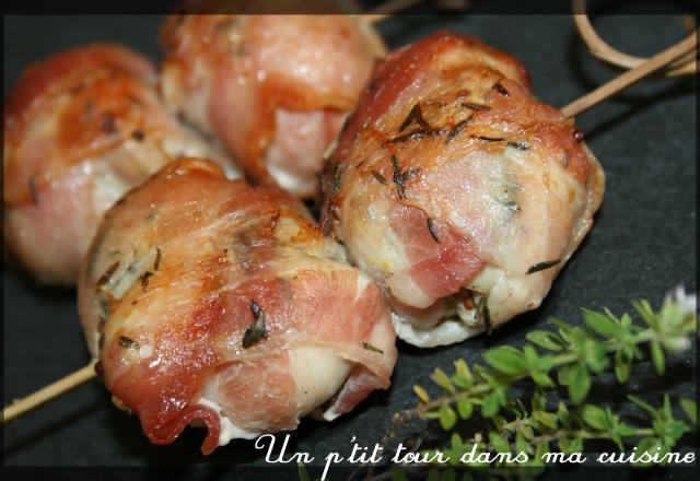 P'tites brochettes de lapin, poitrine fumée et moutarde à l'ancienne