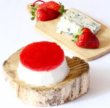 Panna cotta roquefort & fraises/basilic