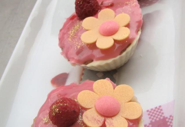 Cupcake framboise en coque de chocolat