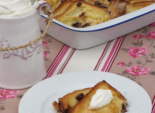 Brioche Harrys and butter pudding et sa crème fouettée au St Môret®