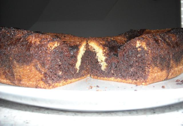 Gâteau marbré chocolat-vanille