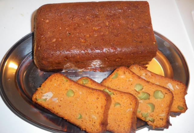 Cake au thon, tomate et cornichons